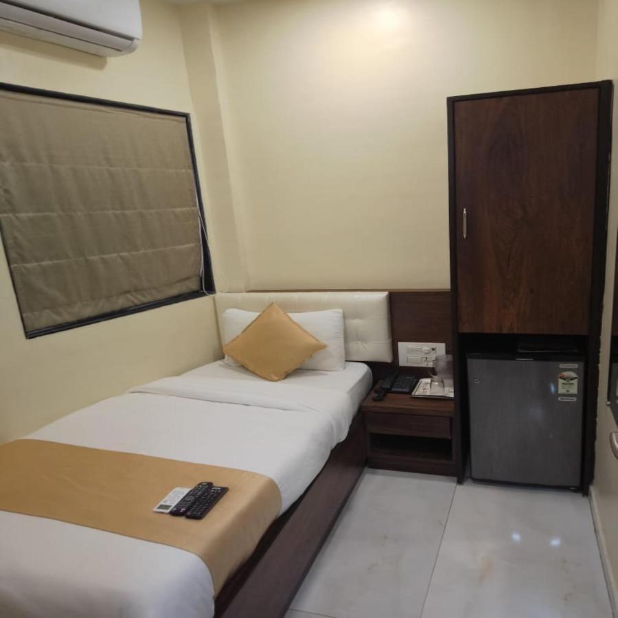 Hotel Ashyana - Near To Grant Road Station Bombay Exterior foto